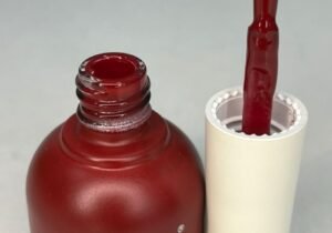 Esmalte charm limit bordó