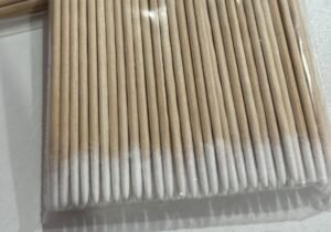 Palitos con algodón