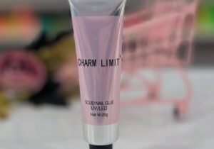 Pegamento sólido charm limit